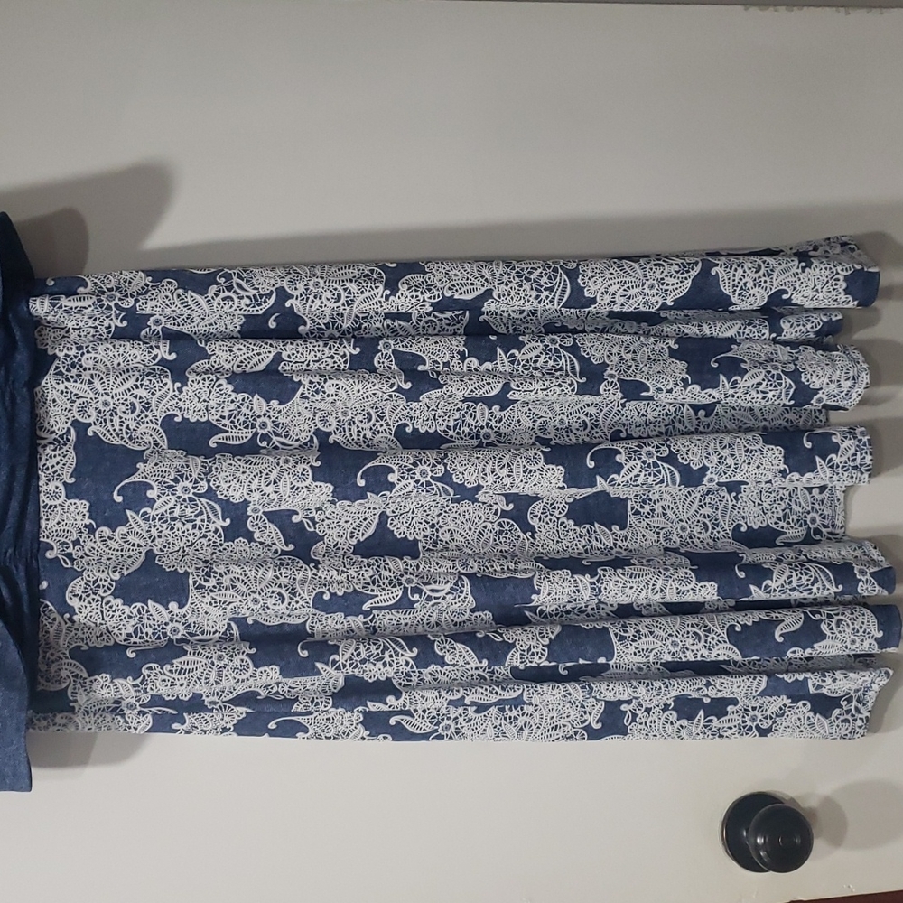 Dress - Picture 4 of 12